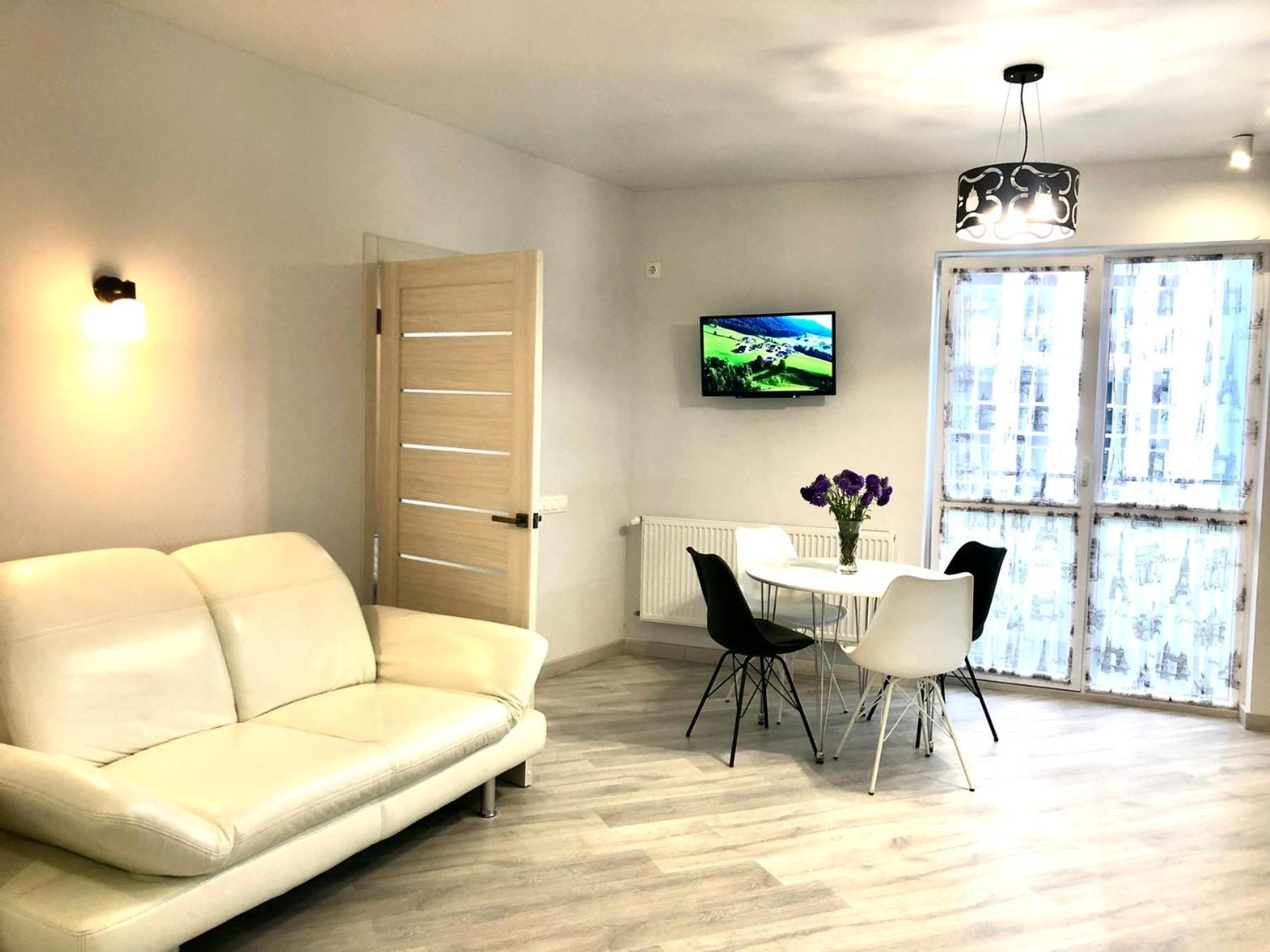 Osapart Comfortable Apartment In A Complex Great Britain Lviv Kültér fotó
